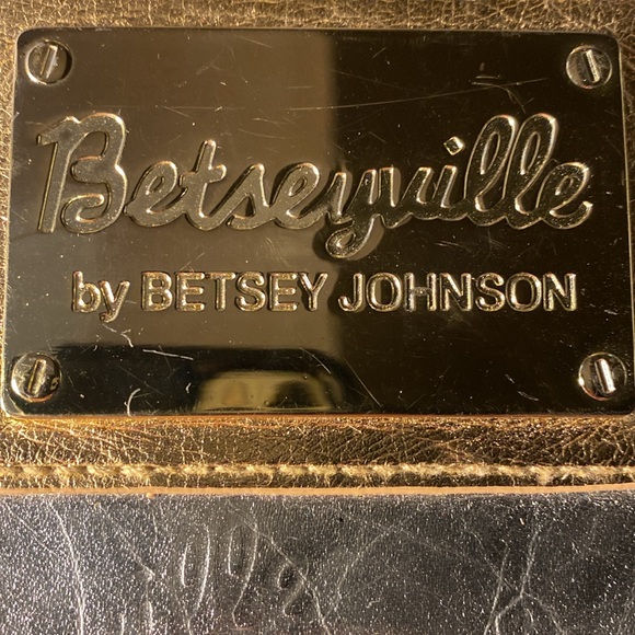 Betsy Johnson / Silver Laptop bag. 2 front pockets side pockets 16”h X 12”w - Picture 2 of 5